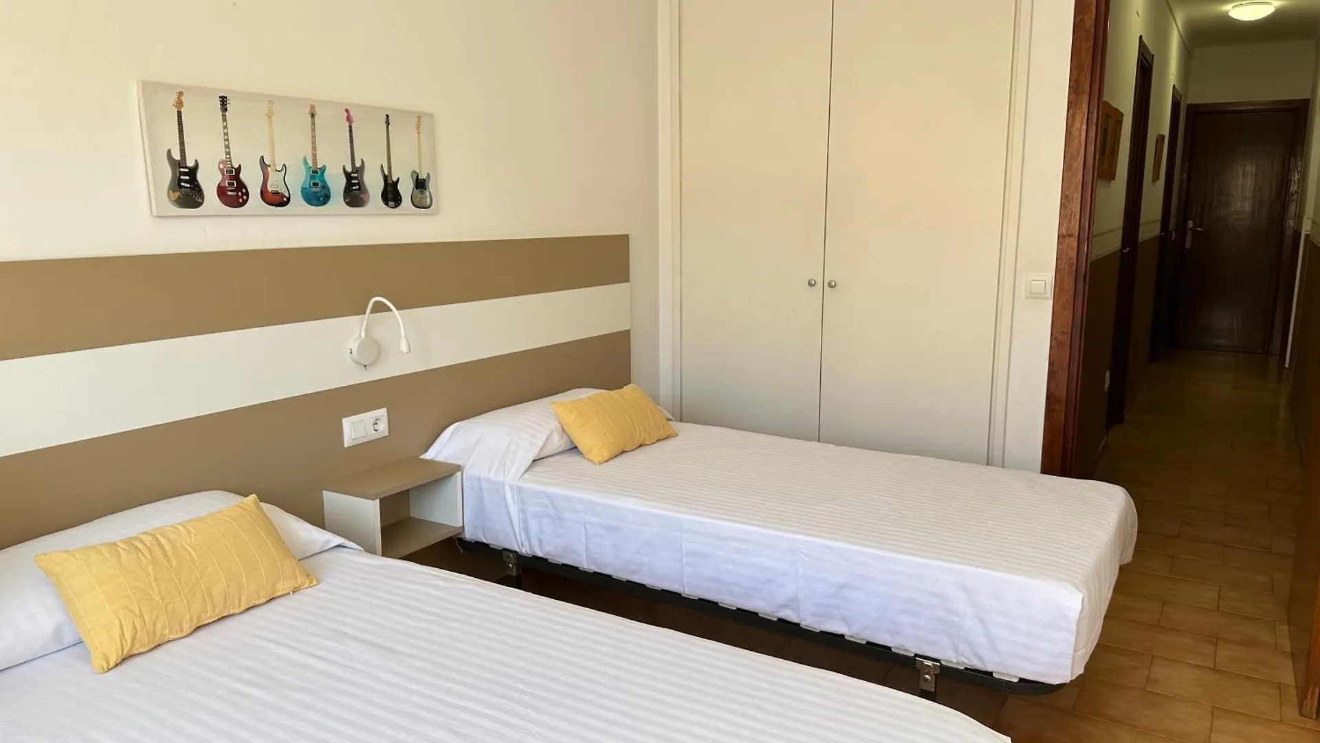 Agi Pere Lluis Apartment Roses
